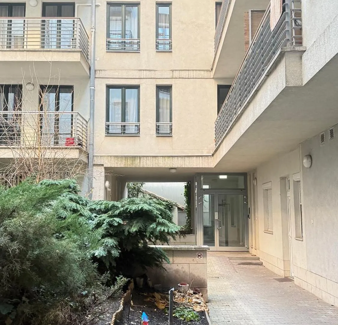 H1 Apartman 부다페스트 0*,